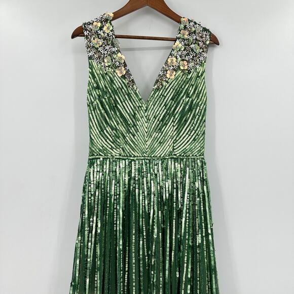 Mac Duggal Sage Green Floral Garden Sleeveless Deep V Beaded Gown 5223 Sz 10 NWT - Picture 4 of 10